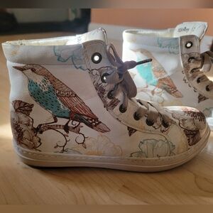 Goby Women's High-Top Sneakers - White and Brown with Bird Design